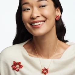 Discount Amaryllis Pendant Necklace Necklaces